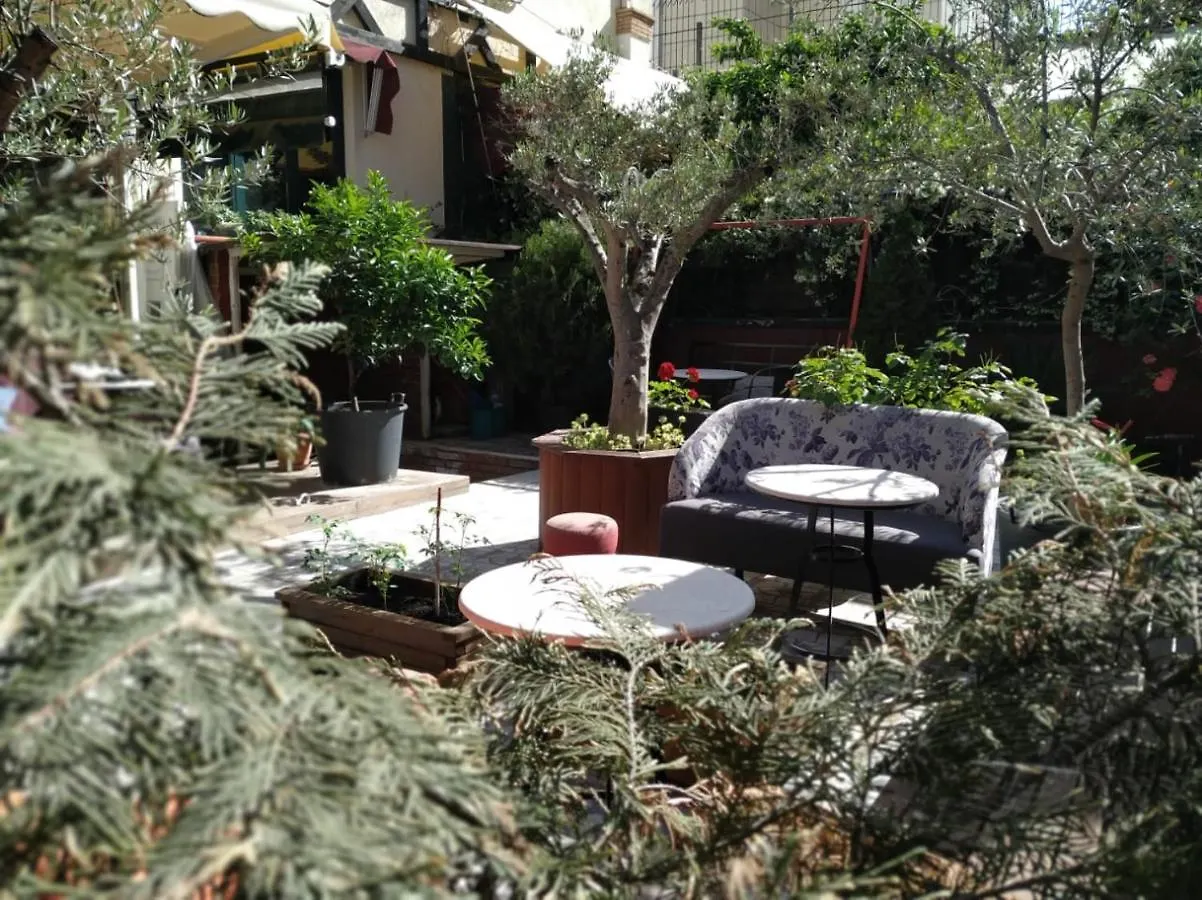 Andre Hostel Tirana