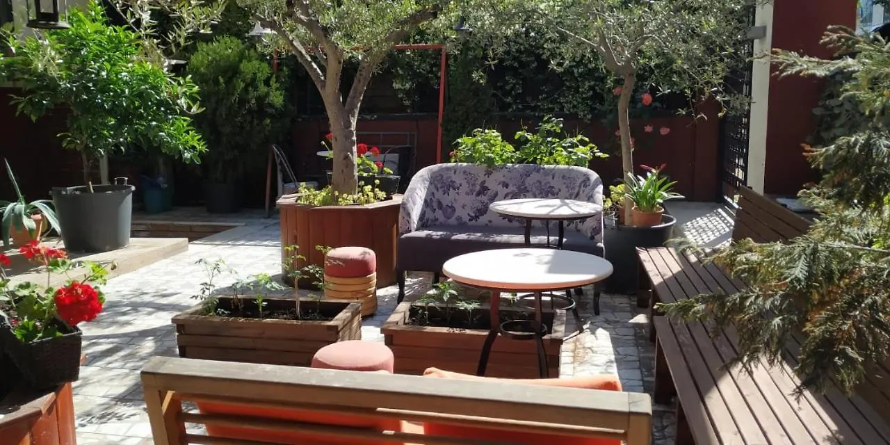 Andre Hostel Tirana